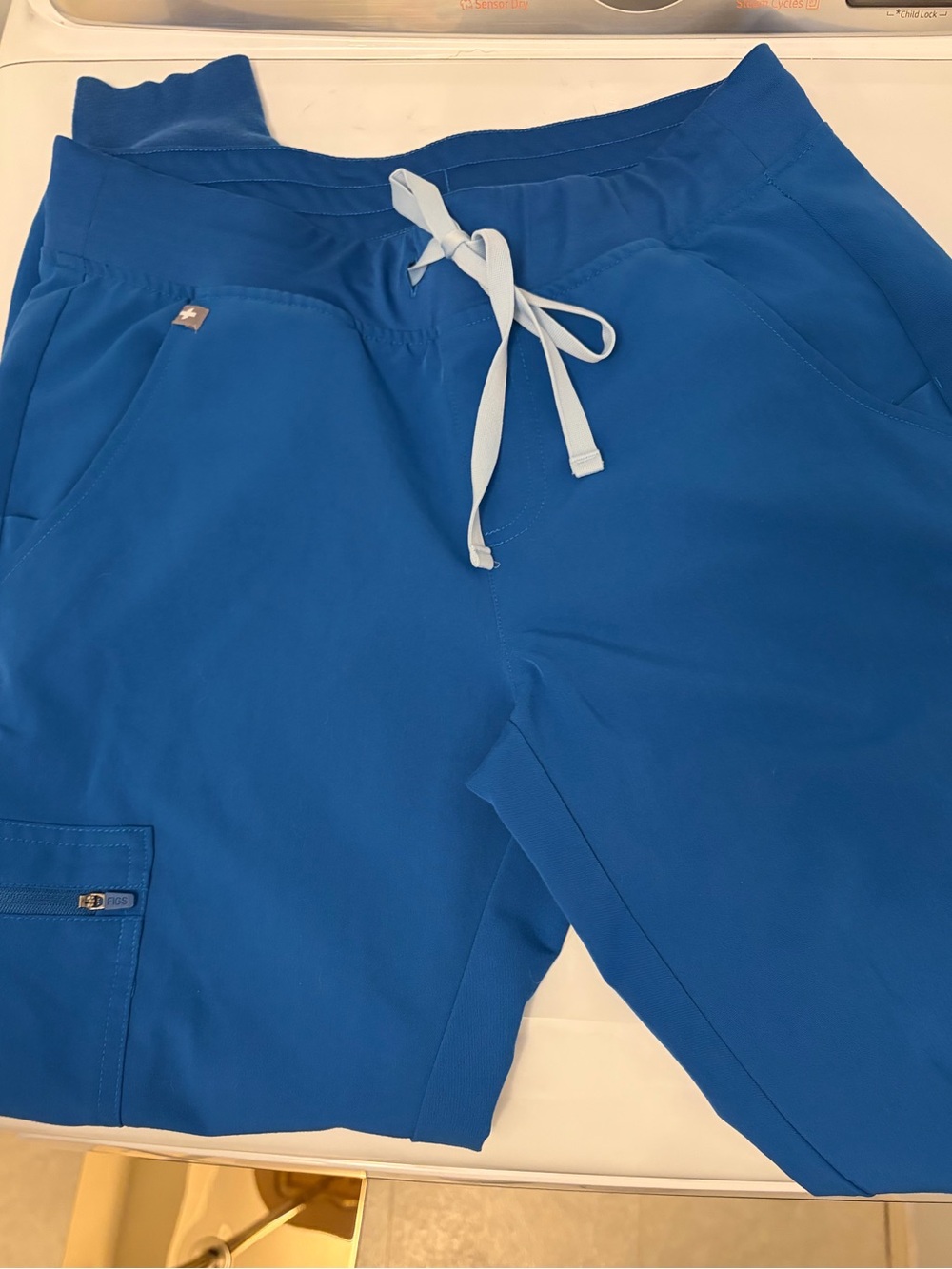 FIGS Women's Royal Blue Jogger Scrub Pants (Used) - Picture 14 of 15